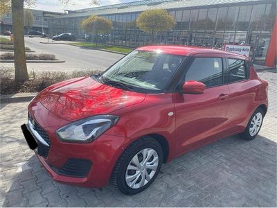 Gebraucht Suzuki Swift 82 PS (60 kW) 2021 Rot Kleinwagen