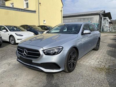 Gebraucht Mercedes E220 Business 200 PS (147 kW) 2023 Silber Kombi