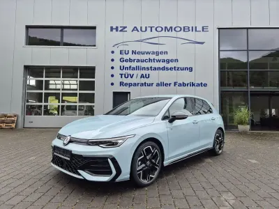 Gebraucht VW Golf VIII Style 150 PS (110 kW) 2025 Blau Limousine