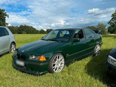 Gebraucht BMW 316 116 PS (85 kW) 1994 Grün Limousine