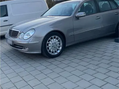 Gebraucht Mercedes E320 Avantgarde 204 PS (150 kW) 2003 Silber Kombi