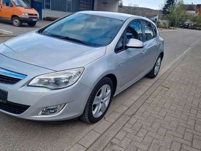 gebraucht Opel Astra Lim. 5-trg. Design Edition TÜV NEU