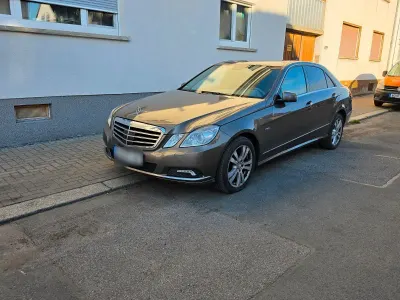 Gebraucht Mercedes E350 Elegance 231 PS (169 kW) 2010 Grau Limousine