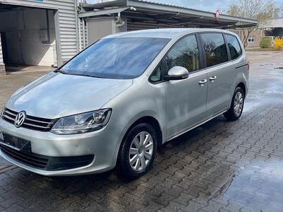 Gebraucht VW Sharan 140 PS (102 kW) 2014 Silber Van / Kleinbus