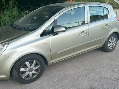 Gebraucht Opel Corsa 80 PS (58 kW) 2007 Gelb Kleinwagen