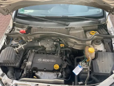 Gebraucht Opel Corsa 75 PS (55 kW) 2002 Silber Kleinwagen