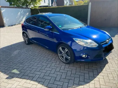 Używany Ford Focus Titanium 163 KM (119 kW) 2013 Niebieski Sedan/Limuzyna