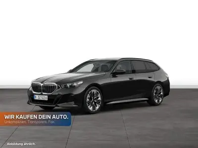 Gebraucht BMW 540 Comfort Edition 286 PS (210 kW) 2026 Black sapphire metallic Kombi