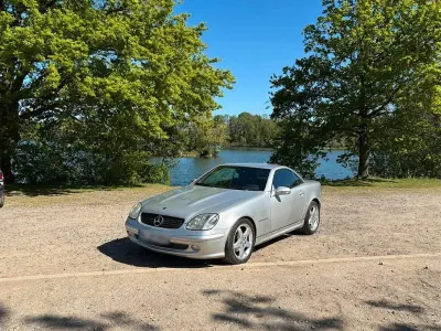 Gebraucht Mercedes SLK230 197 PS (144 kW) 2000 Silber Cabrio