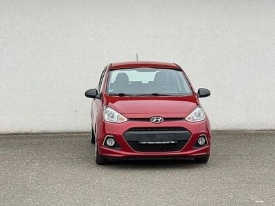 Usata Hyundai i10 YES! 67 CV (49 kW) 2015 Rosso Utilitaria