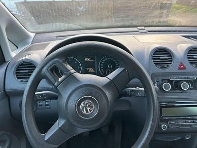 Grau Gebraucht 2011 VW Caddy Highline Van / Kleinbus | 5.580 € (Guter Preis)