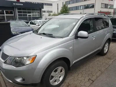 Gebraucht Mitsubishi Outlander 170 PS (125 kW) 2009 Silber SUV