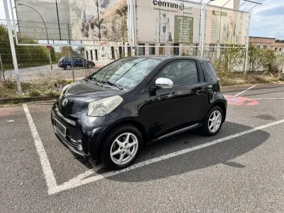 Gebraucht Toyota iQ 68 PS (50 kW) 2009 Schwarz Kleinwagen