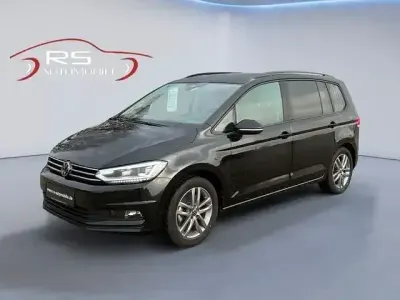 Gebraucht VW Touran Comfortline 150 PS (110 kW) 2025 Schwarz Van / Kleinbus