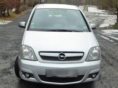 Gebraucht Opel Meriva 105 PS (77 kW) 2008 Silber Van / Kleinbus