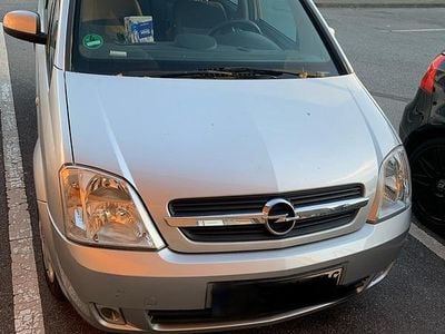 Gebraucht Opel Meriva 100 PS (73 kW) 2004 Silber Van / Kleinbus
