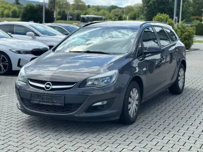 Gebraucht Opel Astra Edition 110 PS (80 kW) 2015 Grau Kombi