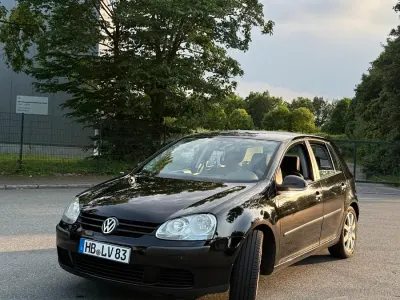 Gebraucht VW Golf V 102 PS (75 kW) 2004 Schwarz Kleinwagen