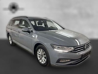 Grau Gebraucht 2022 VW Passat Business | 20.970 € (Fairer Preis)