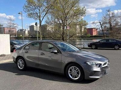 Gebraucht Mercedes 180 136 PS (100 kW) 2020 Limousine