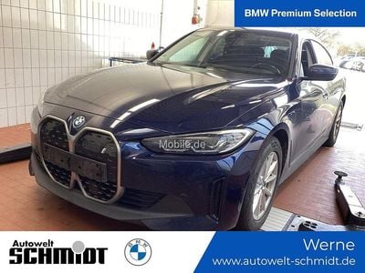 Blau Gebraucht 2022 BMW i4 Sport Line Limousine | 38.590 € (Etwas zu teuer)