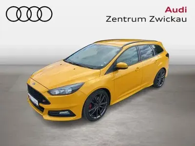 Gebraucht Ford Focus ST 250 PS (183 kW) 2017 Gelb Kombi