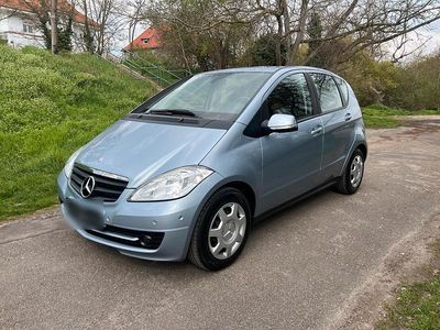 Gebraucht Mercedes A160 Avantgarde 95 PS (69 kW) 2009 Blau Kleinwagen
