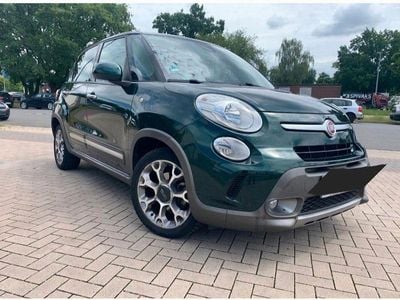 Grün Gebraucht 2014 Fiat 500L Trekking Van / Kleinbus | 7.990 € (Fairer Preis)