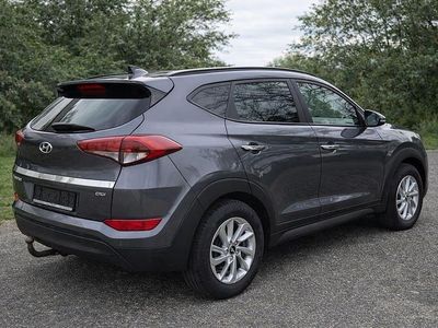 Gebraucht Hyundai Tucson Intro Edition 116 PS (85 kW) 2016 Grau SUV
