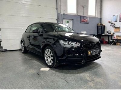 Second-hand Audi A1 Sport 122 CP (89 kW) 2011 Negru Hatchback