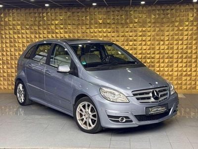 Gebraucht Mercedes B180 116 PS (85 kW) 2009 Blau Van / Kleinbus