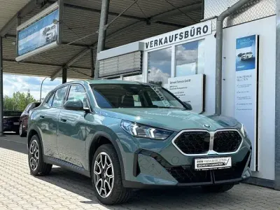 Gebraucht BMW X2 170 PS (125 kW) 2025 Grün SUV