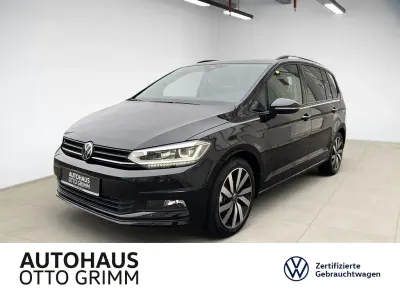 Gebraucht VW Touran Highline 150 PS (110 kW) 2025 Deep black perleffekt Van / Kleinbus