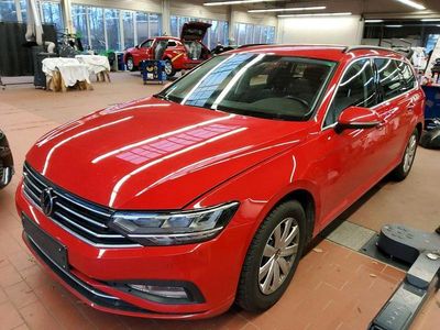 Rot Gebraucht 2023 VW Passat Business Kombi | 15.790 € (Superpreis)