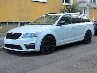 Weiß Gebraucht 2015 Skoda Octavia RS Kombi | 14.400 € (Fairer Preis)
