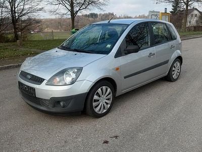 Gebraucht Ford Fiesta 60 PS (44 kW) 2006 Silber Kleinwagen
