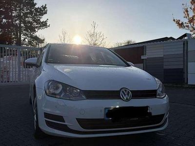 Gebraucht VW Golf VII 105 PS (77 kW) 2013 Weiß Kleinwagen