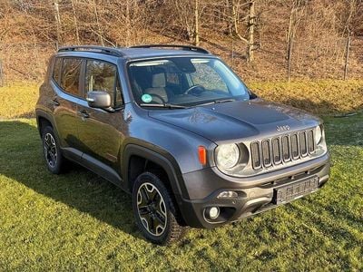 Grau Gebraucht 2016 Jeep Renegade Trailhawk SUV | 11.999 € (Guter Preis)