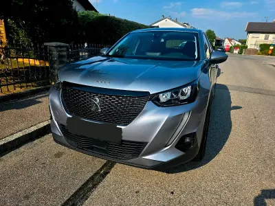 Gebraucht Peugeot 2008 Style 131 PS (96 kW) 2021 Grau SUV