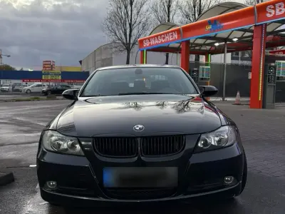 Używany BMW 320 150 KM (110 kW) 2005 Czarny Sedan/Limuzyna