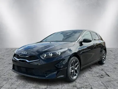 Neu Kia Ceed 140 PS (102 kW) 2025 Schwarz Kleinwagen