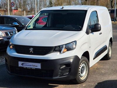 Gebraucht Peugeot Partner Premium 102 PS (75 kW) 2023 Weiß Van / Kleinbus