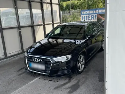 Gebraucht Audi A3 116 PS (85 kW) 2019 Schwarz Limousine