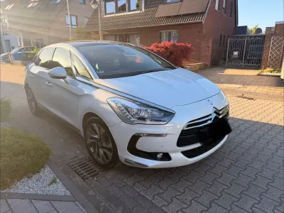 Usata Citroën DS5 Chic 156 CV (114 kW) 2012 Bianco Utilitaria