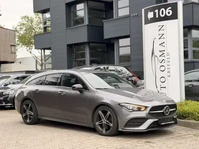 Gebraucht Mercedes CLA220 AMG line 190 PS (139 kW) 2023 Mountaingrau  met. Limousine
