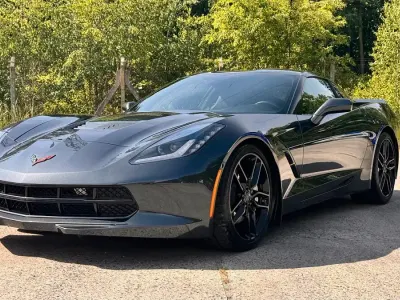 Gebraucht Chevrolet Corvette Stingray 466 PS (342 kW) 2019 Grau Coupé