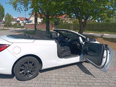 Begagnad Opel Cascada 170 HK (125 kW) 2018 Vit Cab