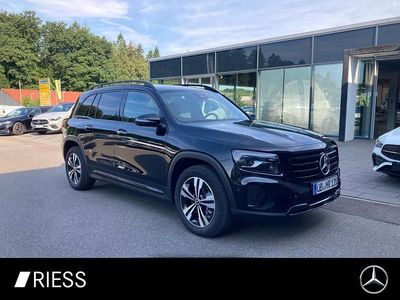Metalliclack kosmosschwarz Gebraucht 2025 Mercedes GLB200 Progressive SUV | 39.300 € (Guter Preis)