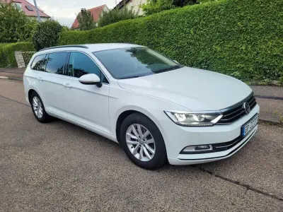 Gebraucht VW Passat 150 PS (110 kW) 2019 Weiß Kombi