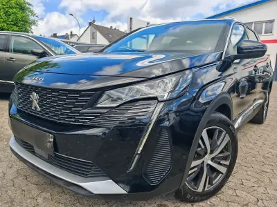 Gebraucht Peugeot 5008 Allure 131 PS (96 kW) 2023 Schwarz SUV
